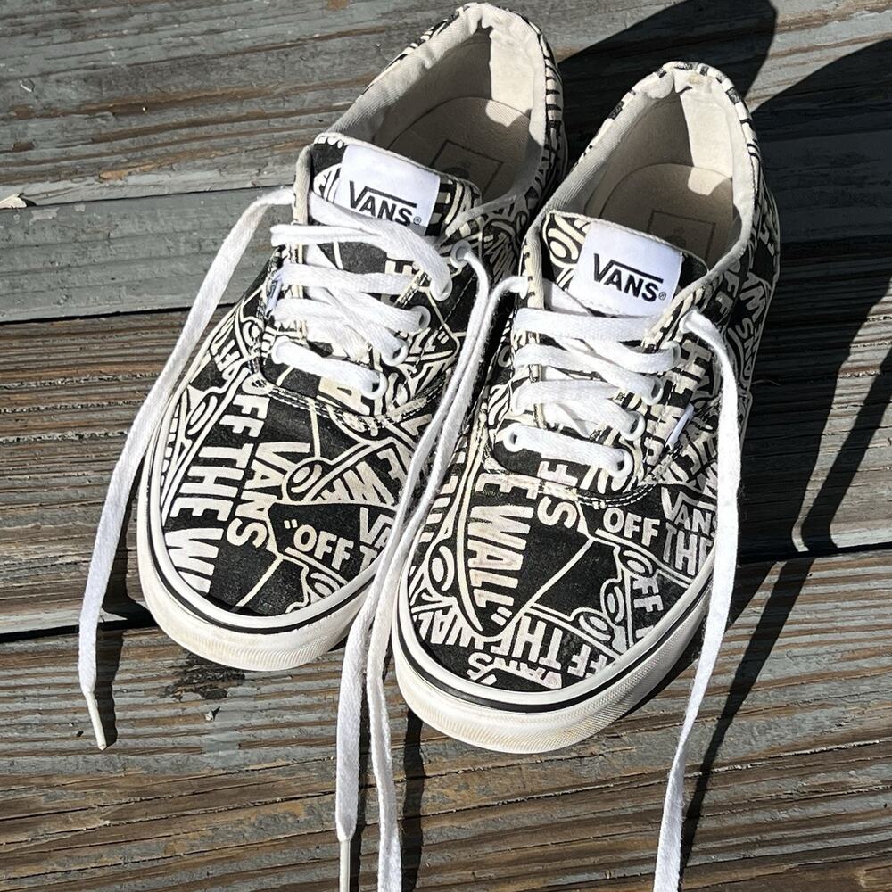 VANS Off The Wall Men's Low Top Lace Up Sneaker Black/White Graphic Logo 721356